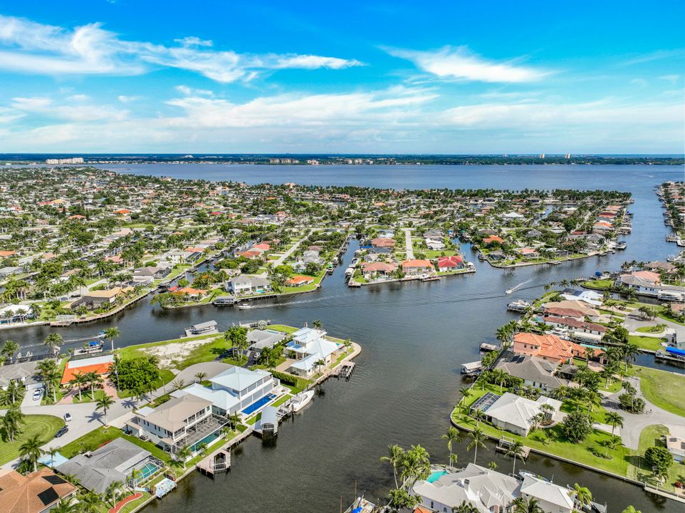 5084 Sorrento Ct, Cape Coral, FL 33904