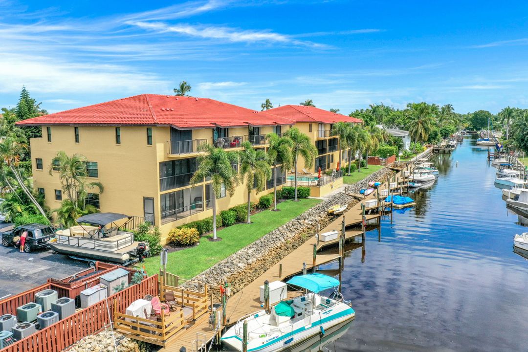 1400 Blue Point Ave #206, Naples, FL 34102