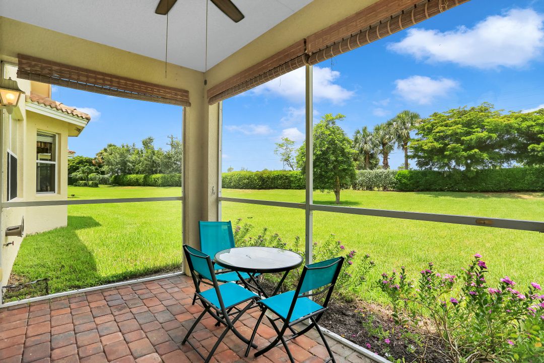 3560 Dandolo Cir, Cape Coral, FL 33909