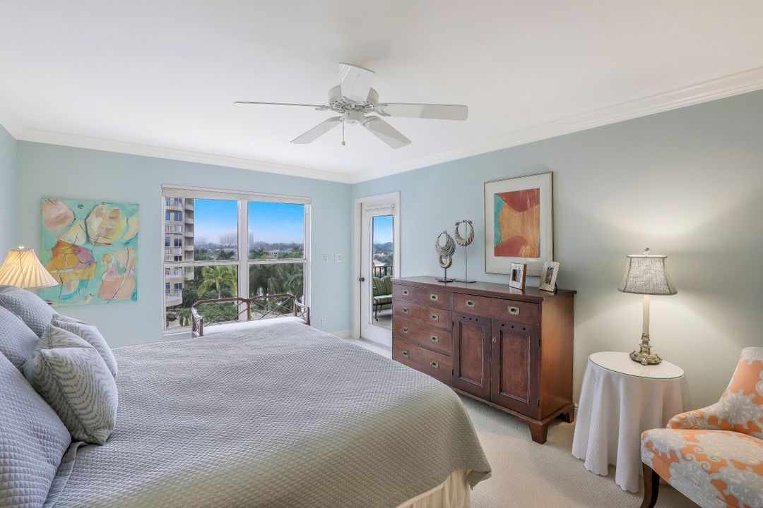 4451 Gulf Shore Blvd N, Naples, FL 34103