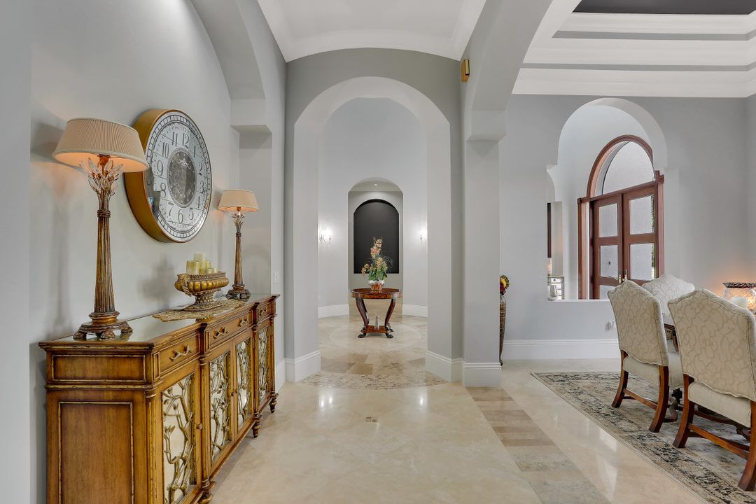 4642 Idylwood Ln, Naples, FL 34119