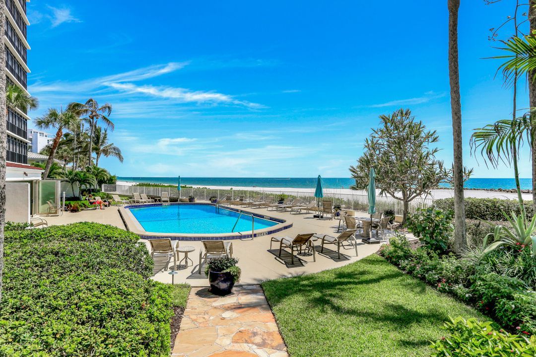 2171 Gulf Shore Blvd N #702, Naples, FL 34102