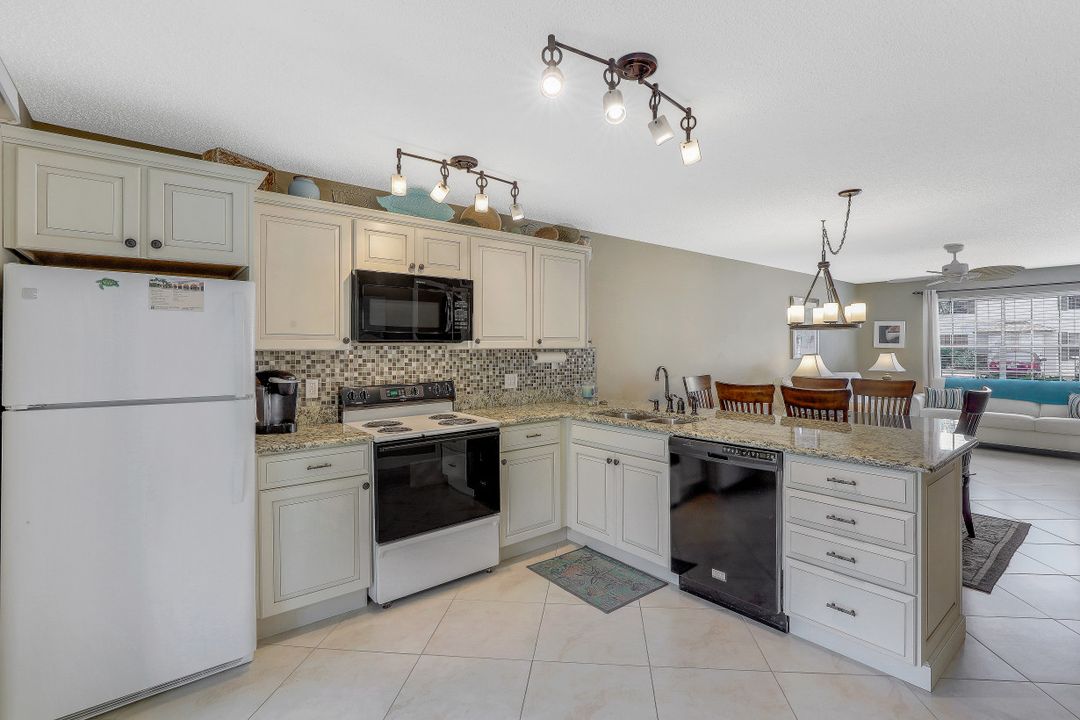 731 W Elkcam Cir #B111, Marco Island, FL 34145