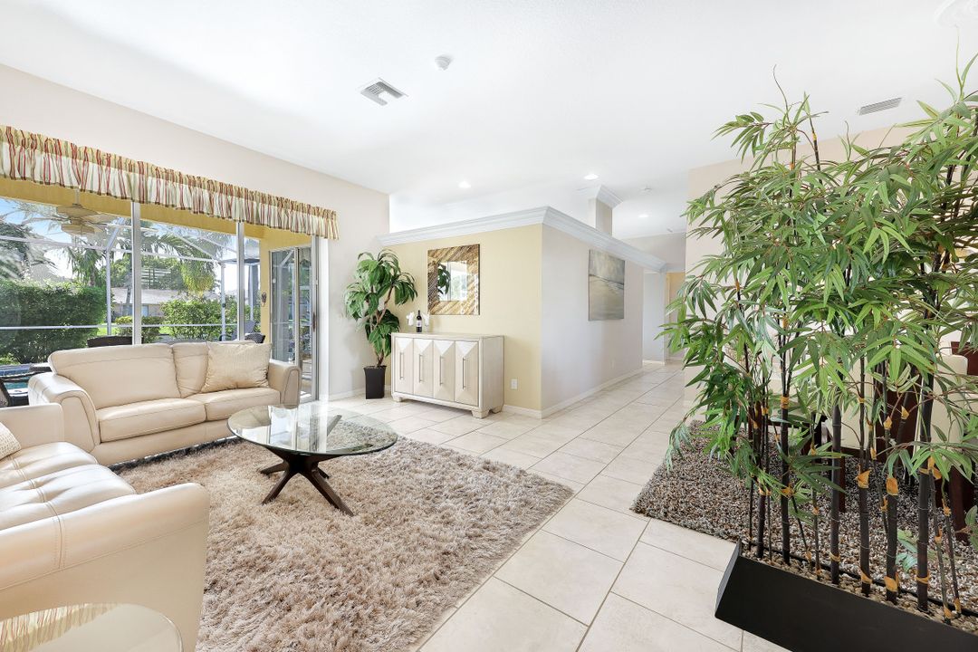 127 SE 15th Ave, Cape Coral, FL 33990