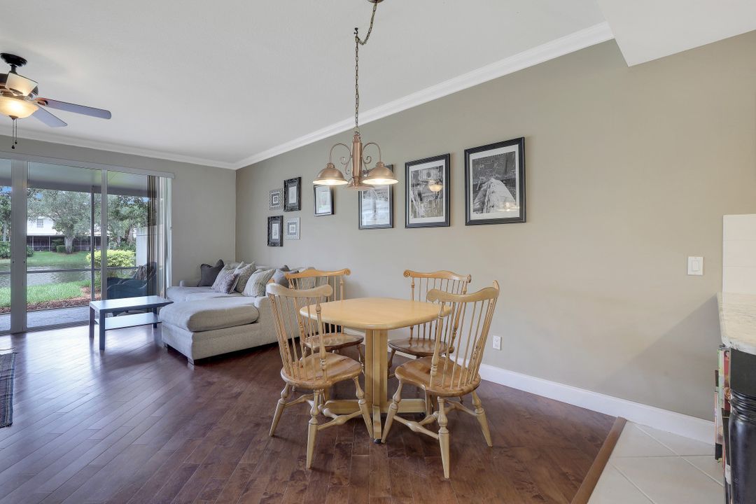 5637 Cove Cir, Naples, FL 34119