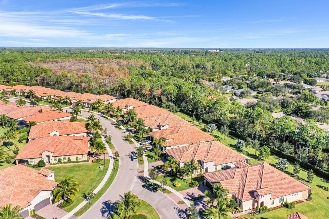 9169 Isla Bella Cir, Bonita Springs, FL 34135