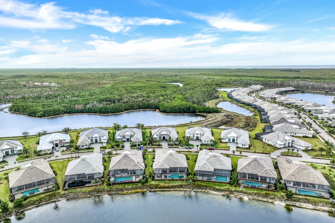 6231 Megans Bay Dr, Naples, FL 34112