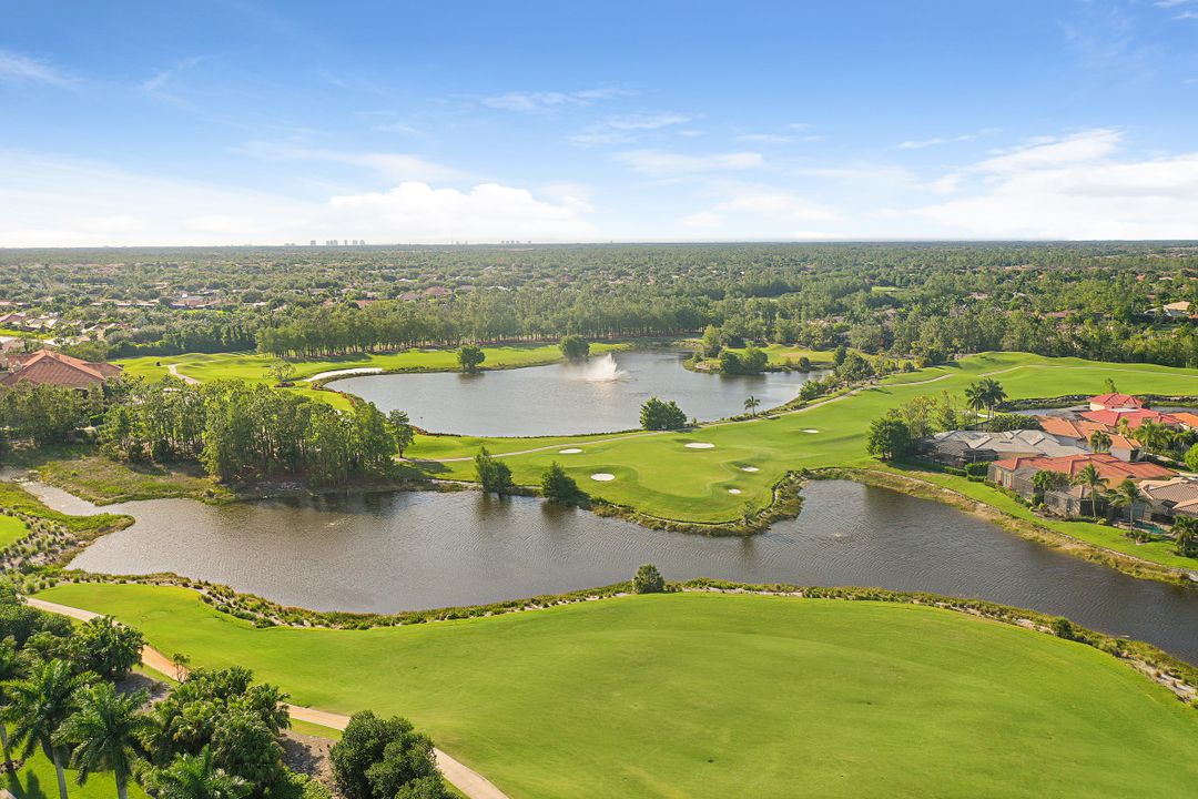 7446 Lantana Cir, Naples, FL 34119