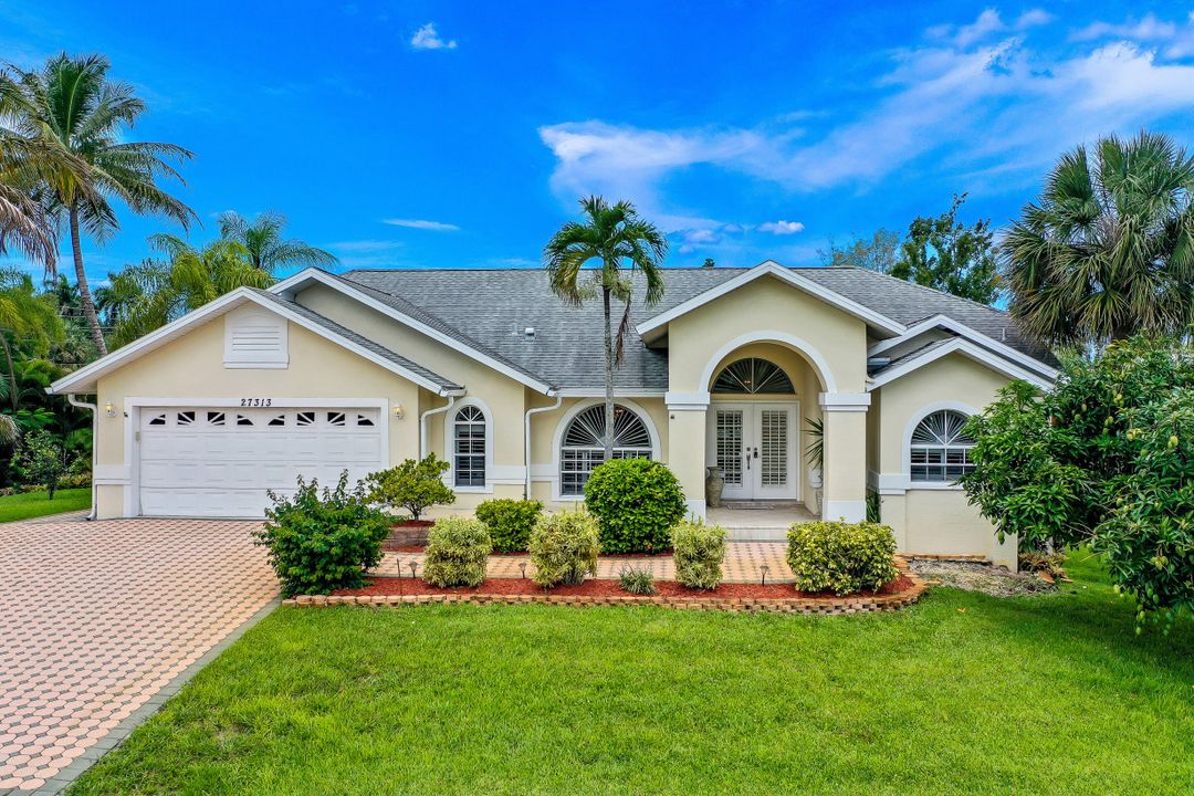 27313 Buccaneer Dr, Bonita Springs, FL 34135