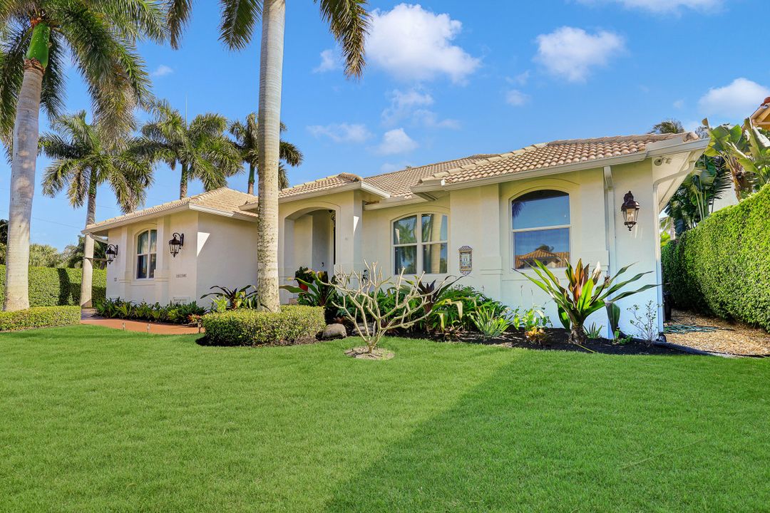 389 Colonial Ave, Marco Island, FL 34145