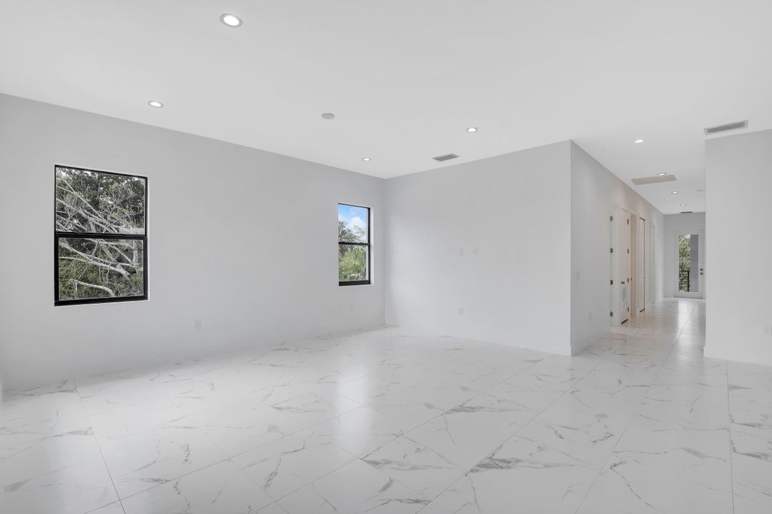 4064 Full Moon Ct, Naples, FL 34112