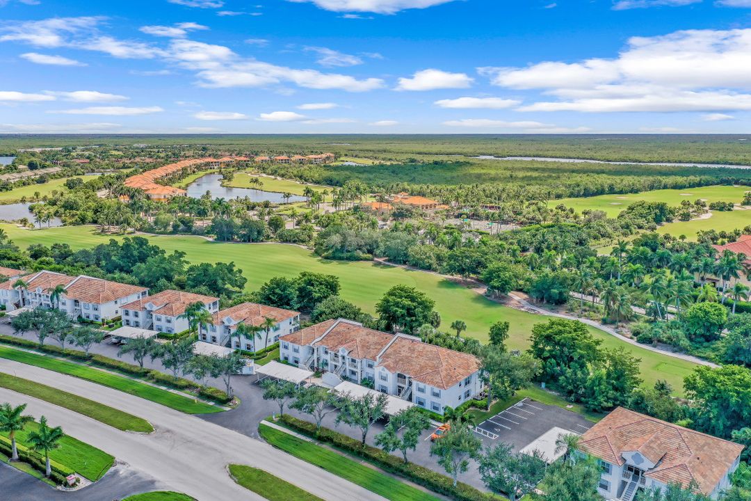 1006 Mainsail Dr #222, Naples, FL 34114