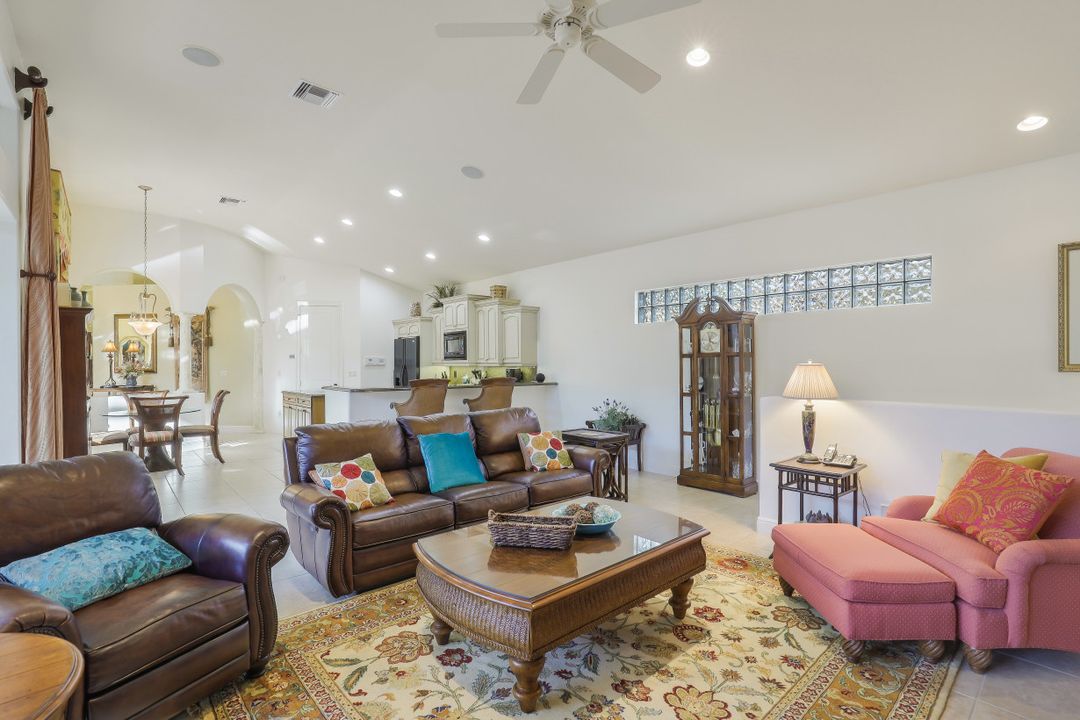 3133 Terramar Dr, Naples, FL 34119