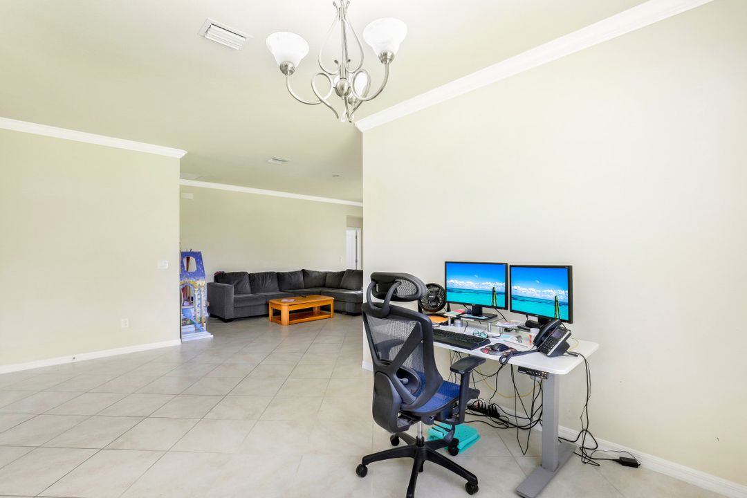 3401 Dandolo Cir, Cape Coral, FL 33909