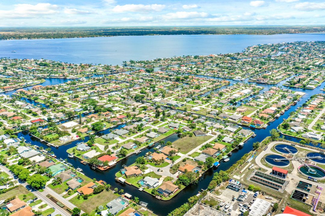 2511 SE 19th Ave, Cape Coral, FL 33904