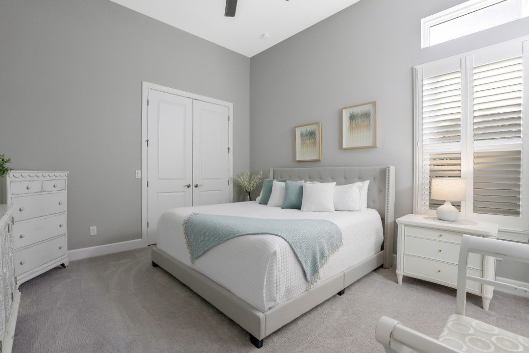 9308 Tulipano Ter, Naples, FL 34119