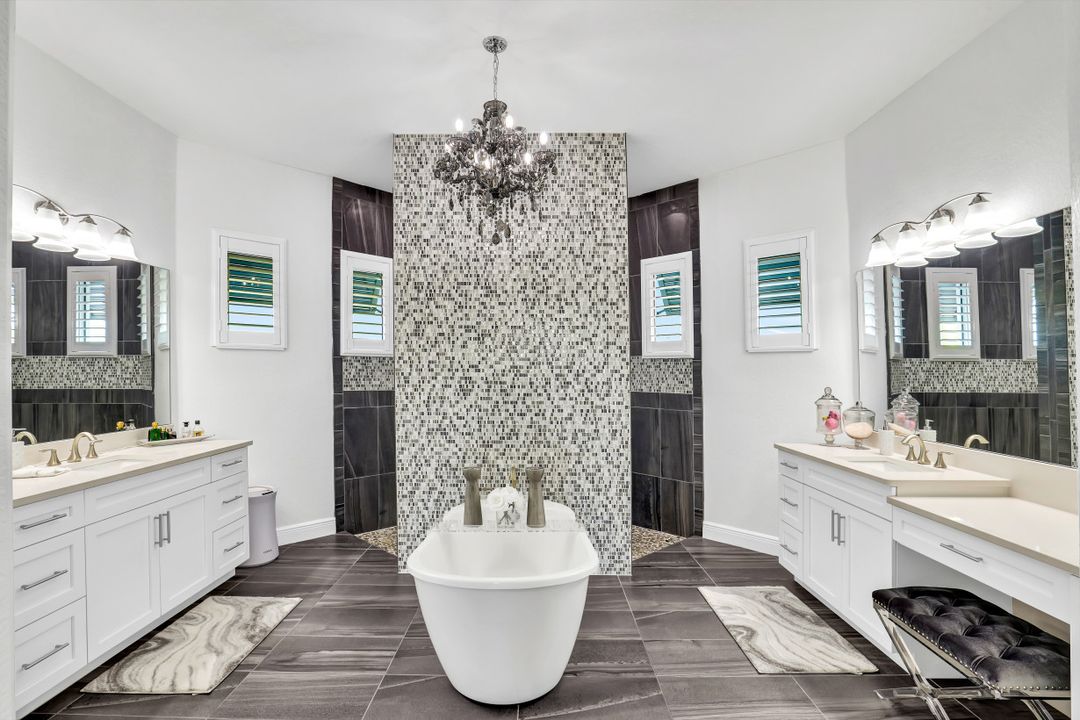 2612 Surfside Blvd, Cape Coral, FL 33914