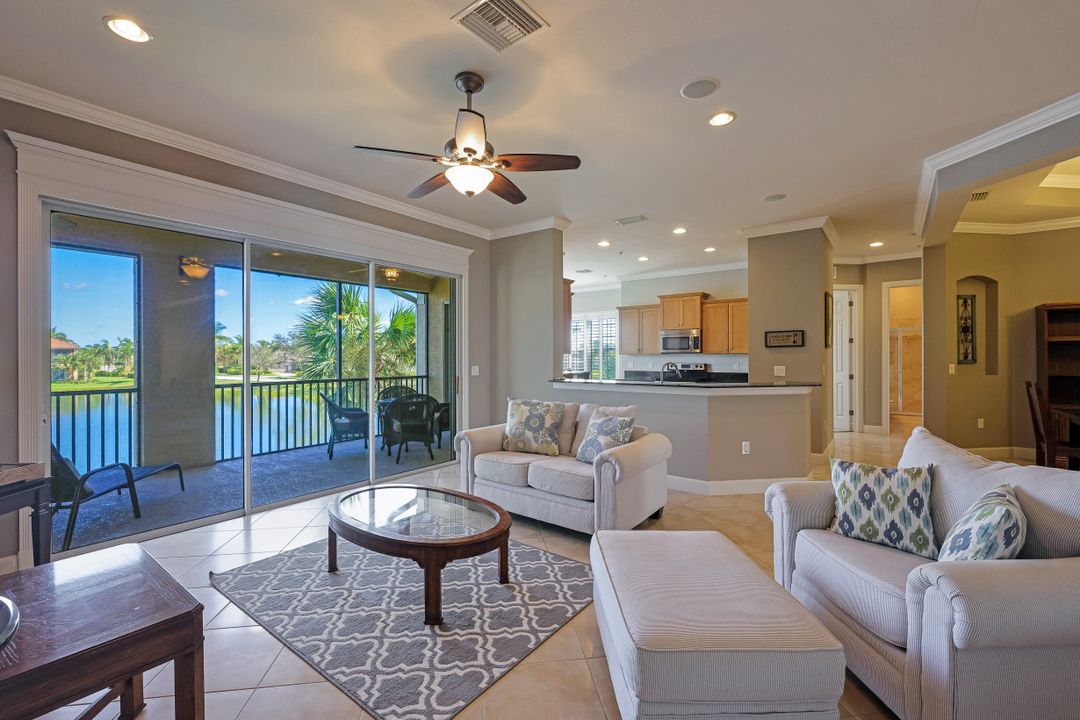 10380 Glastonbury Cir #202, Fort Myers, FL 33913