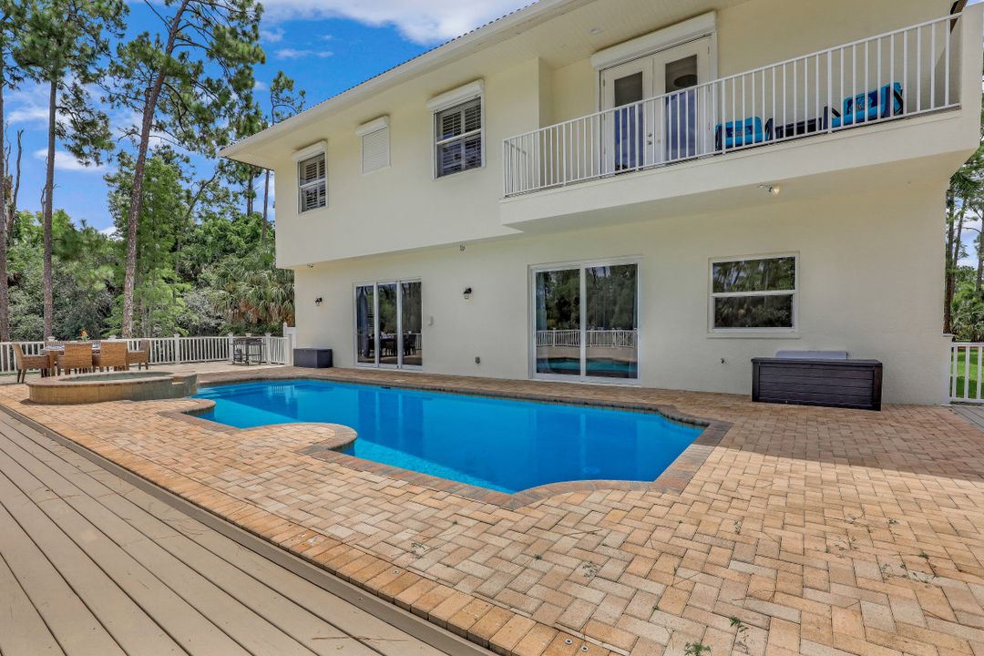 5645 Spanish Oaks Ln, Naples, FL 34119