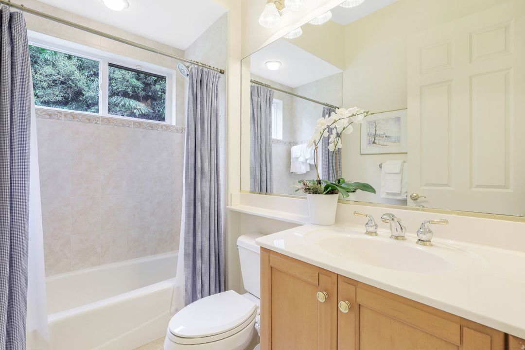 9321 Lakebend Preserve Ct, Bonita Springs, FL 34135