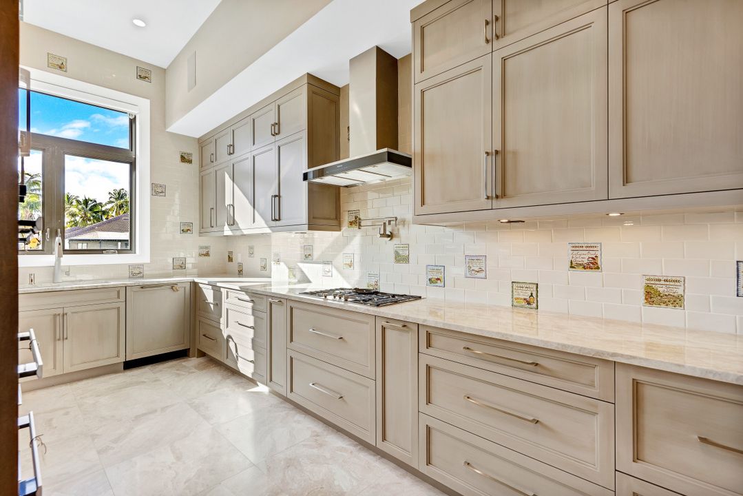 5603 Riverside Dr, Cape Coral, FL 33904