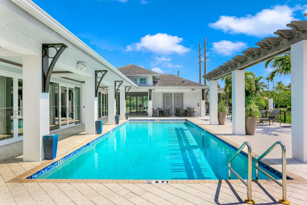 17212 Hidden Estates Cir, Fort Myers, FL 33908