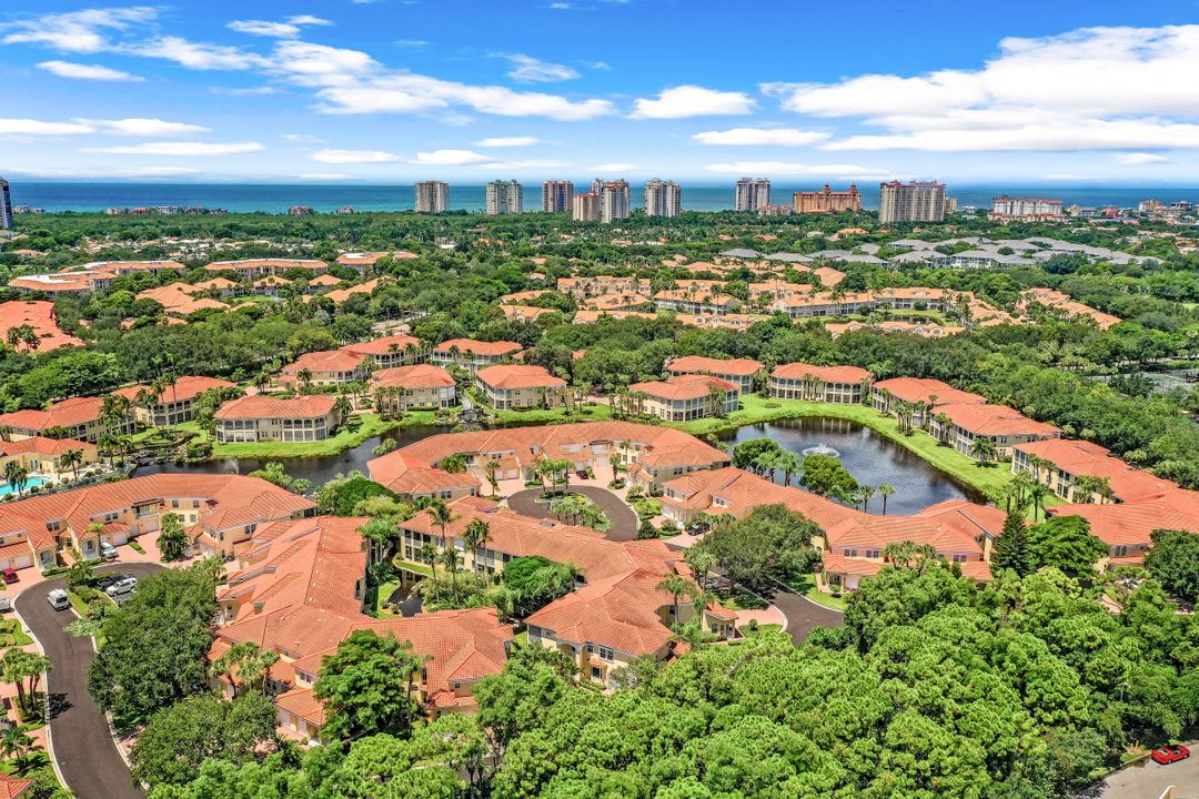 700 Lambiance Cir Apt 101, Naples, FL 34108