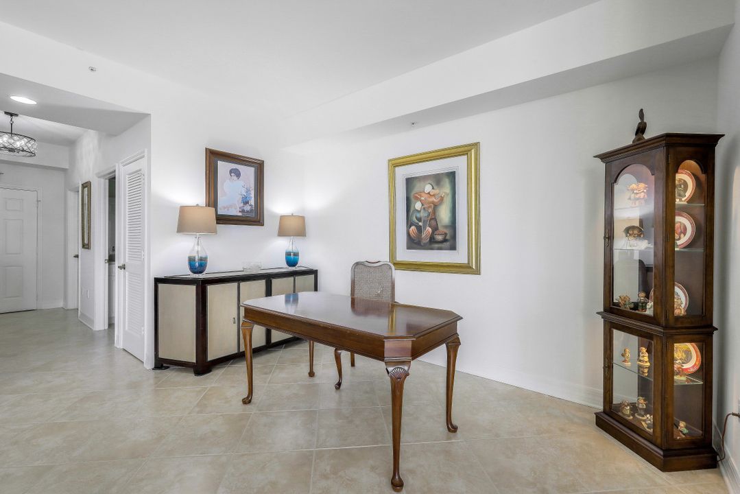 450 Bayfront Pl #4206, Naples, FL 34102