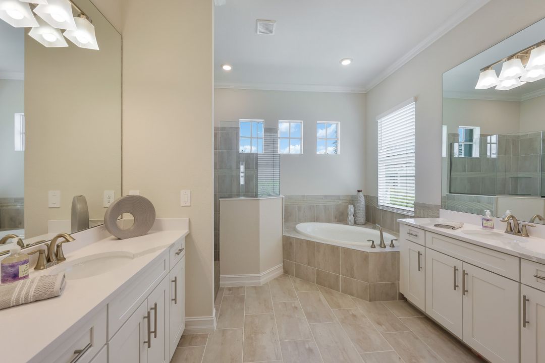 14360 Blue Bay Cir, Fort Myers, FL 33913