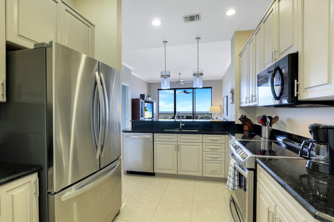 5793 Cape Harbour Dr #1415, Cape Coral, FL 33914