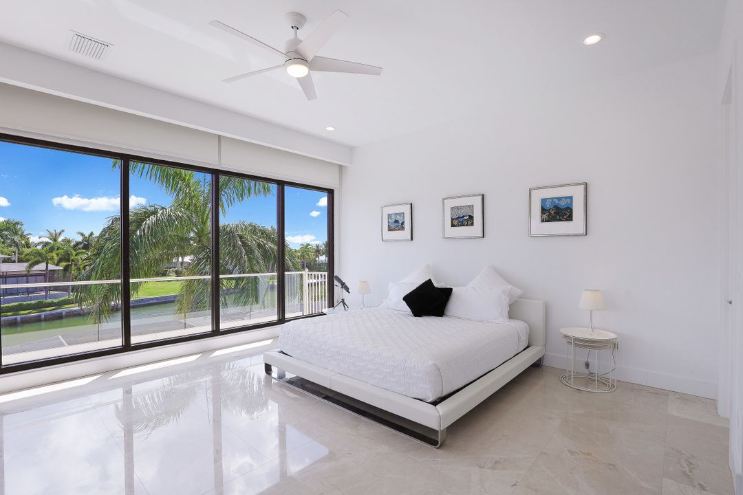 480 Parkhouse Ct, Marco Island, FL 34145