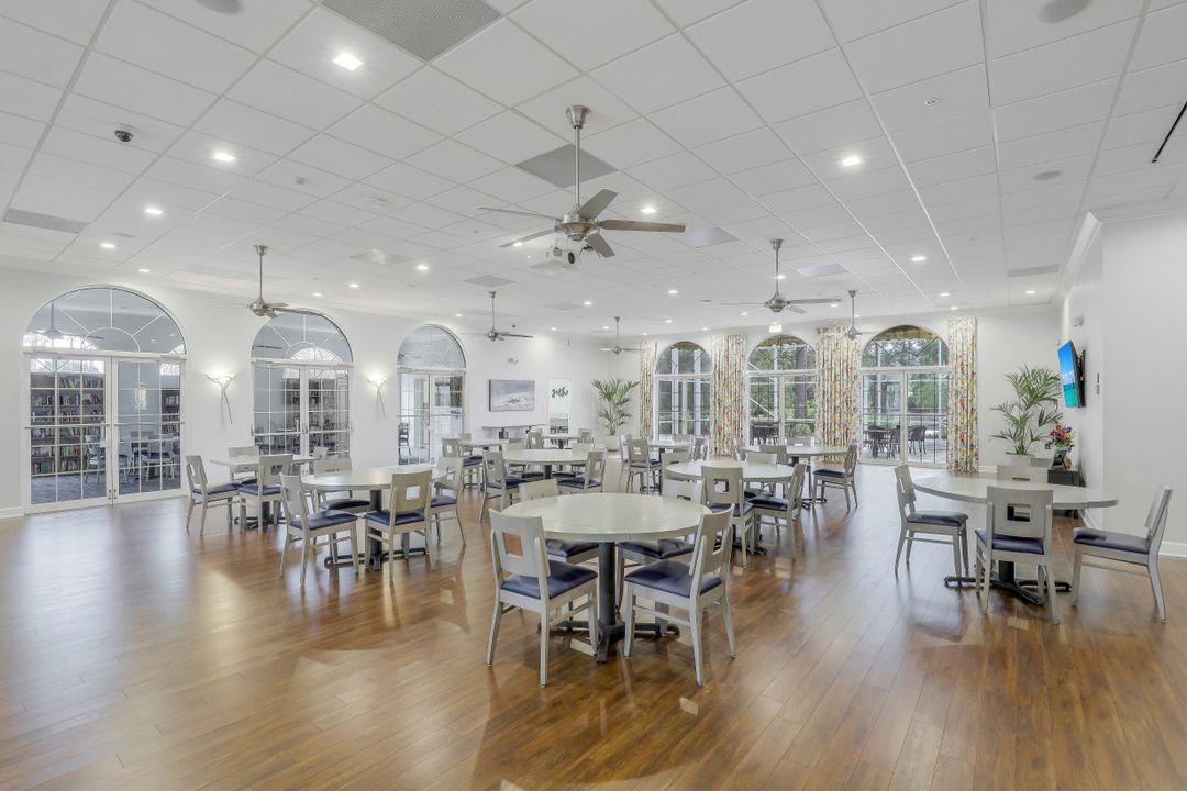 6325 Lexington Ct, Naples, FL 34110