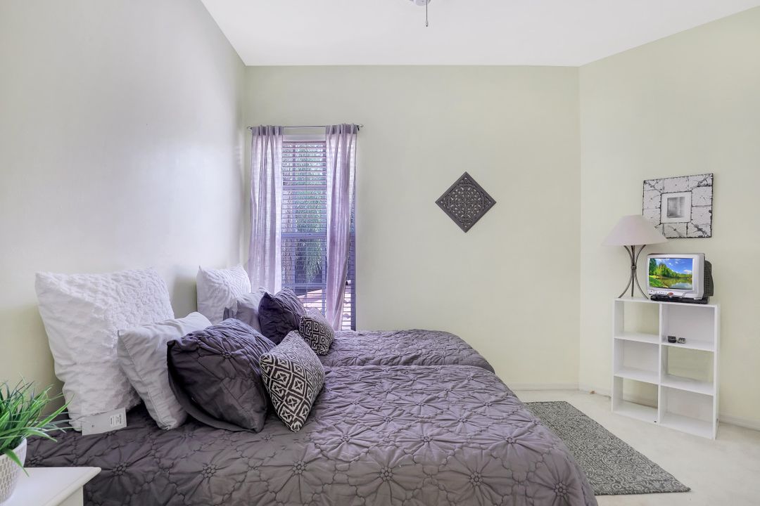 1247 Egrets Landing #201, Naples, FL 34108