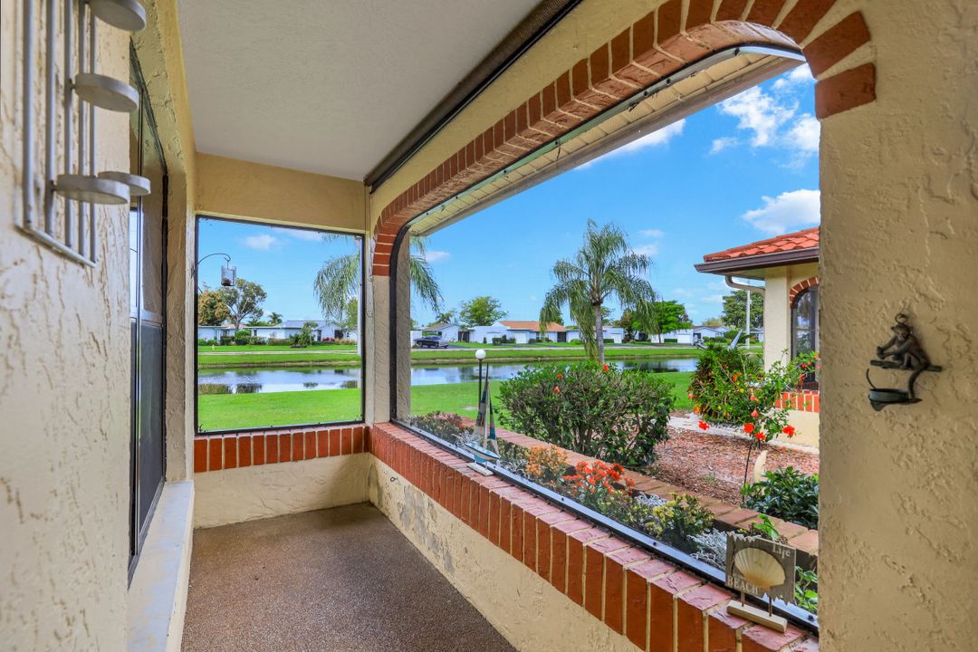 2091 Pine Isle Ln, Naples, FL 34112