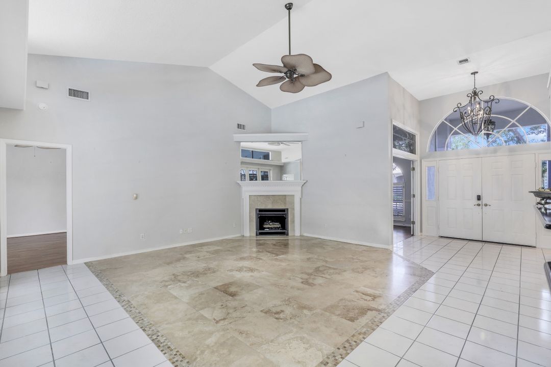 3781 Lakemont Dr, Bonita Springs, FL 34134