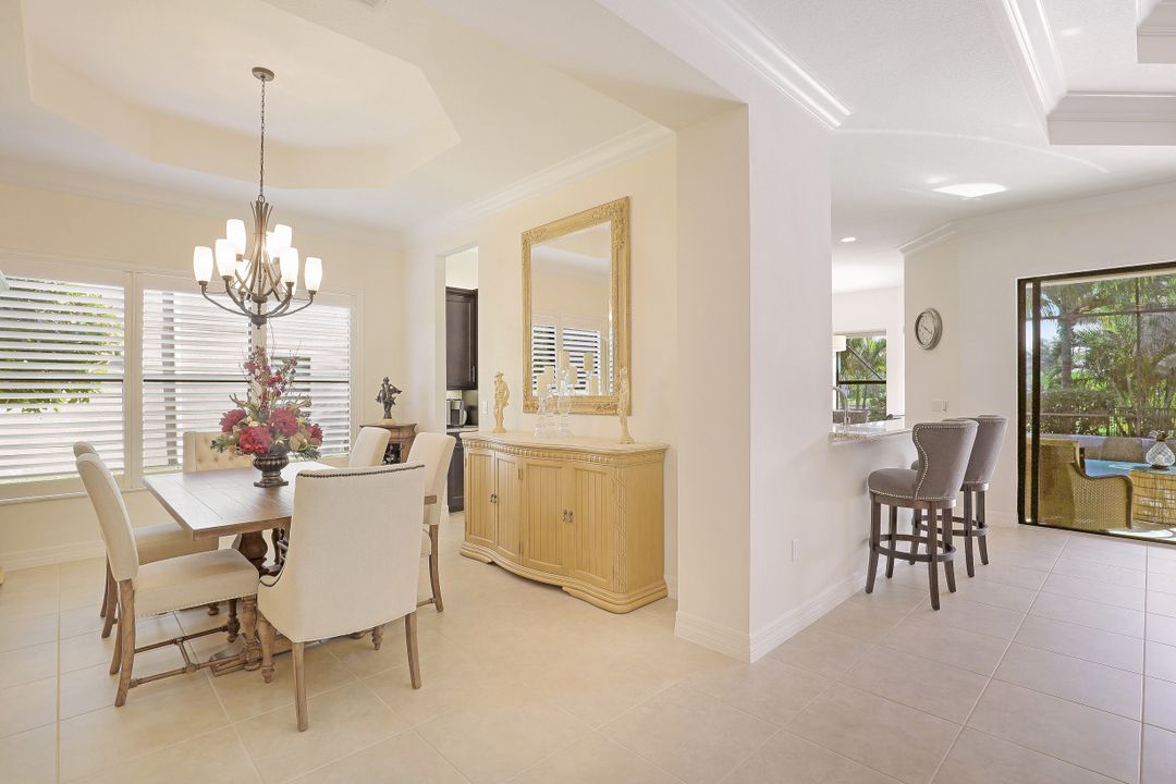 2760 Crystal Way, Naples, FL 34119