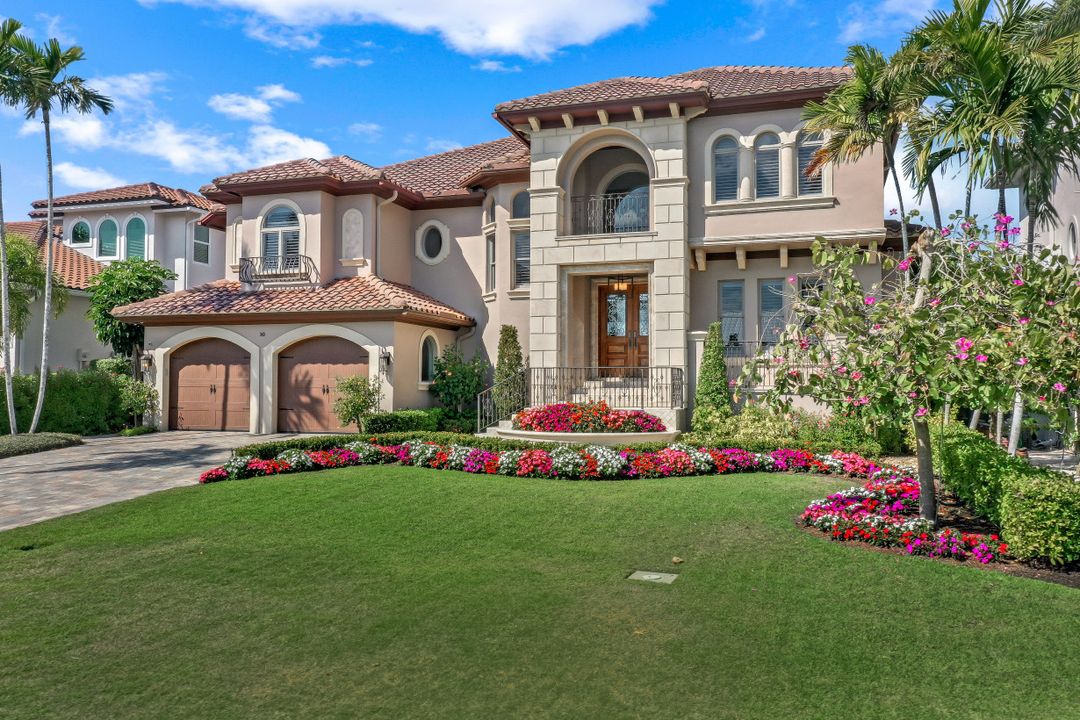 343 Oak Ave, Naples, FL 34108