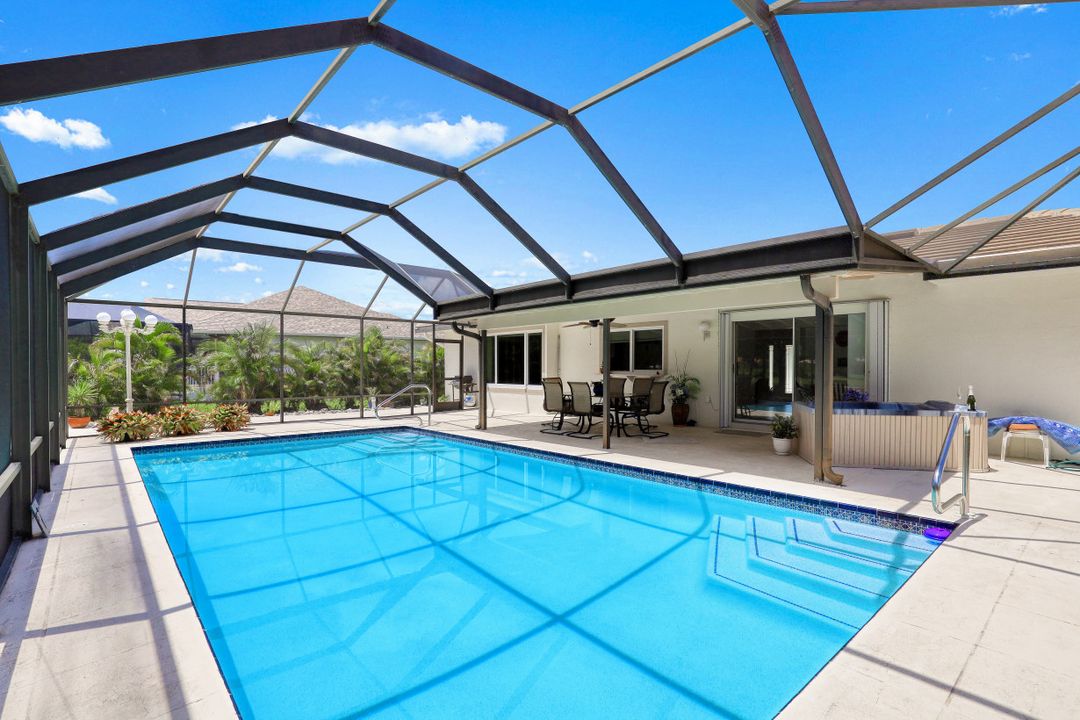 568 Nassau Rd, Marco Island, FL 34145