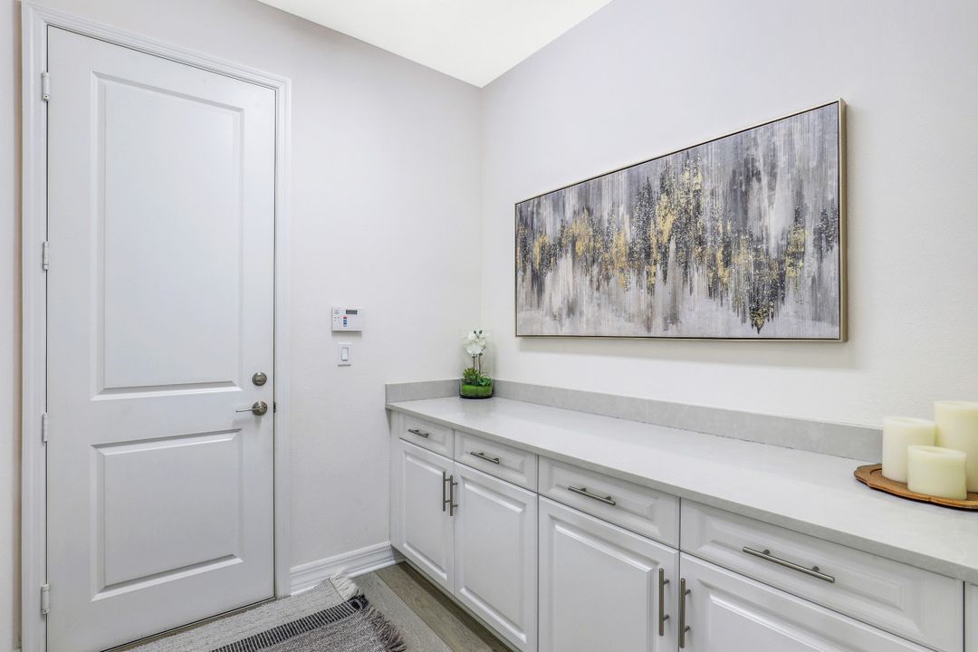 4037 Nova Ln, Naples, FL 34119