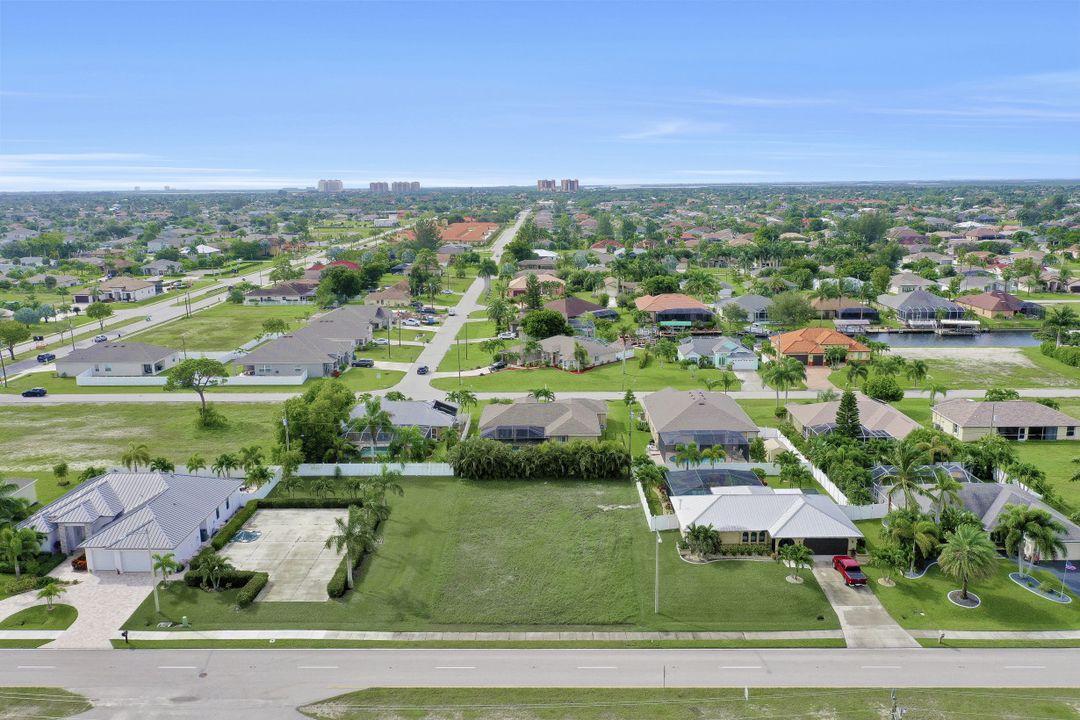 1616 Beach Pkwy W, Cape Coral, FL 33914