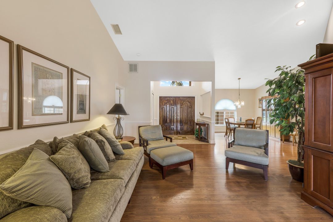 5023 SW 8th Pl, Cape Coral, FL 33914