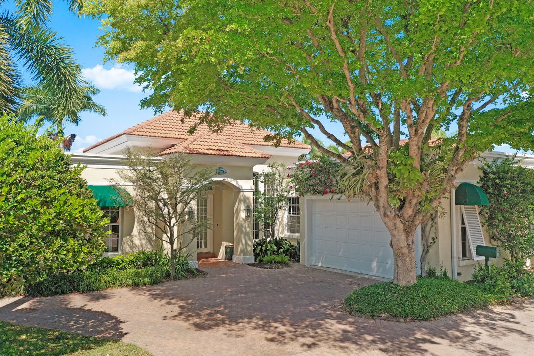 3725 Rachel Ln, Naples, FL 34103