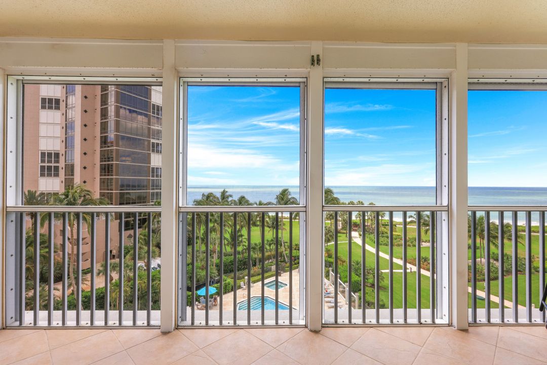 4401 Gulf Shore Blvd N #601, Naples, FL 34103