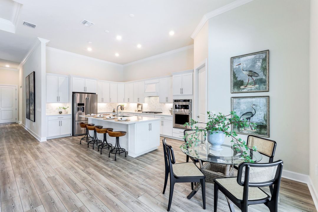 9528 Curlew Dr, Naples, FL 34120