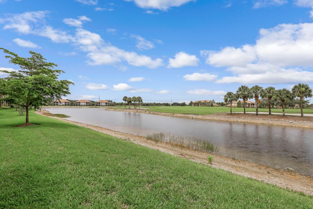 8735 Coastline Ct #102, Naples, FL 34120