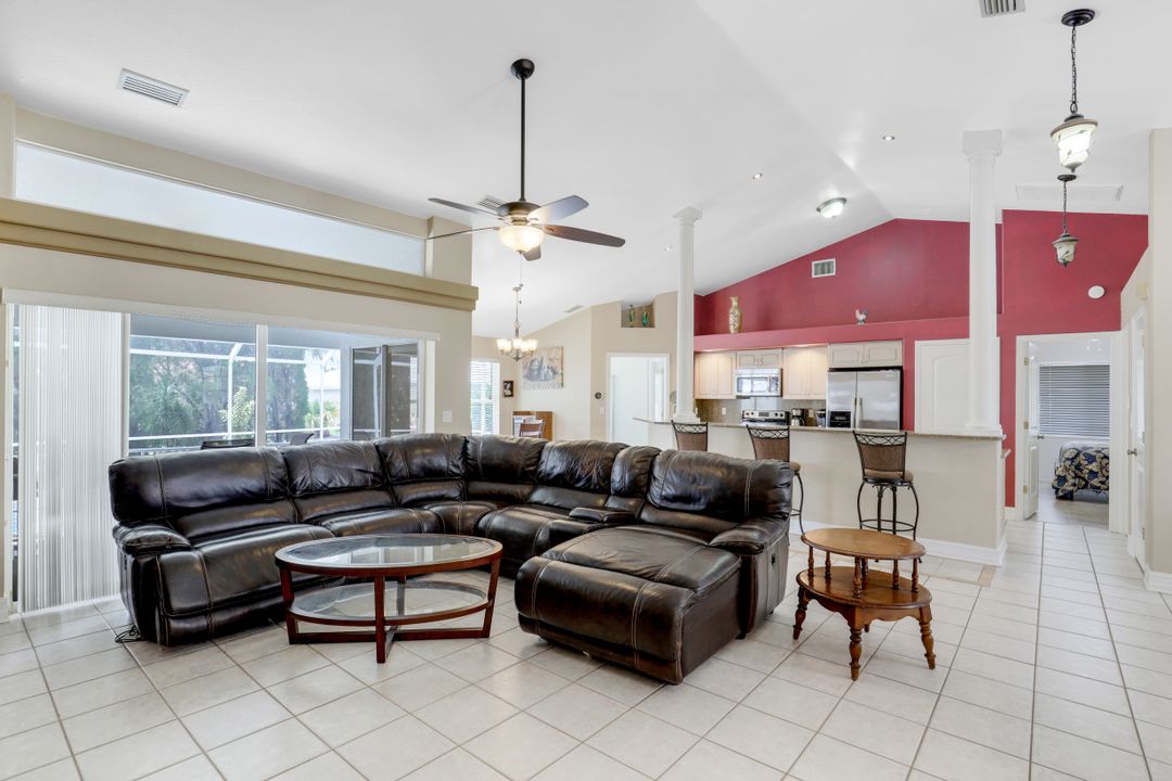 3332 SE 22nd Pl, Cape Coral, FL 33904