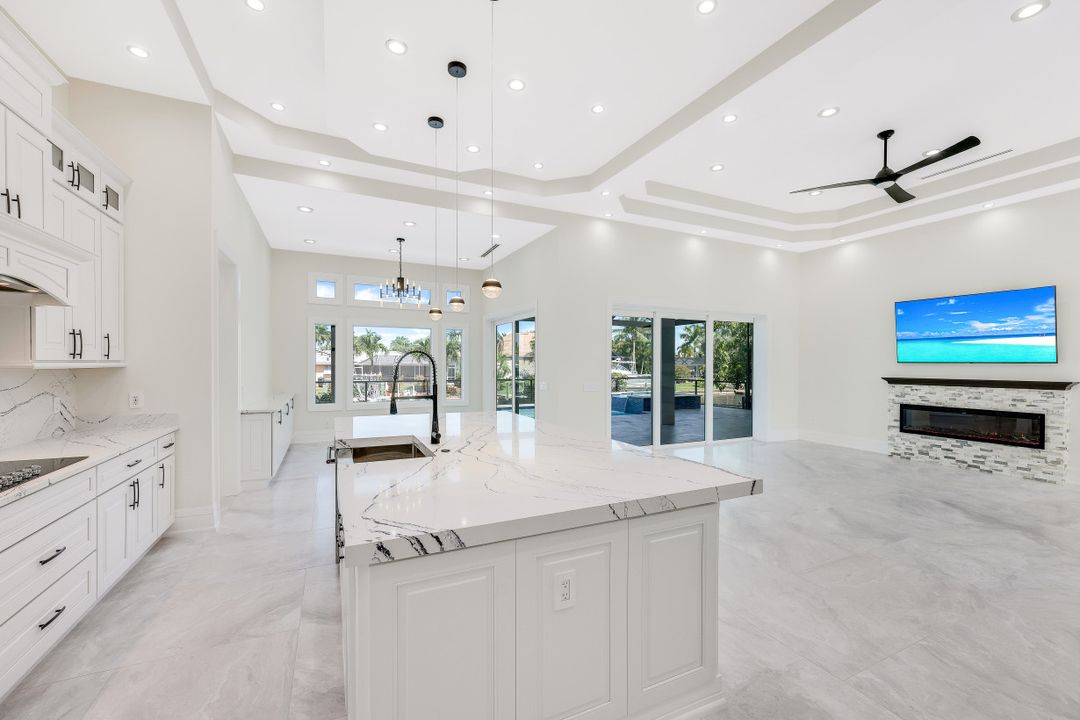 5332 Malibu Ct, Cape Coral, FL 33904