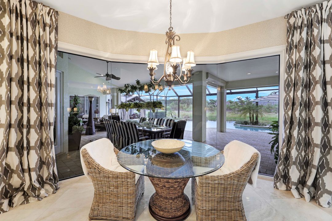 313 Chancery Cir, Naples, FL 34110