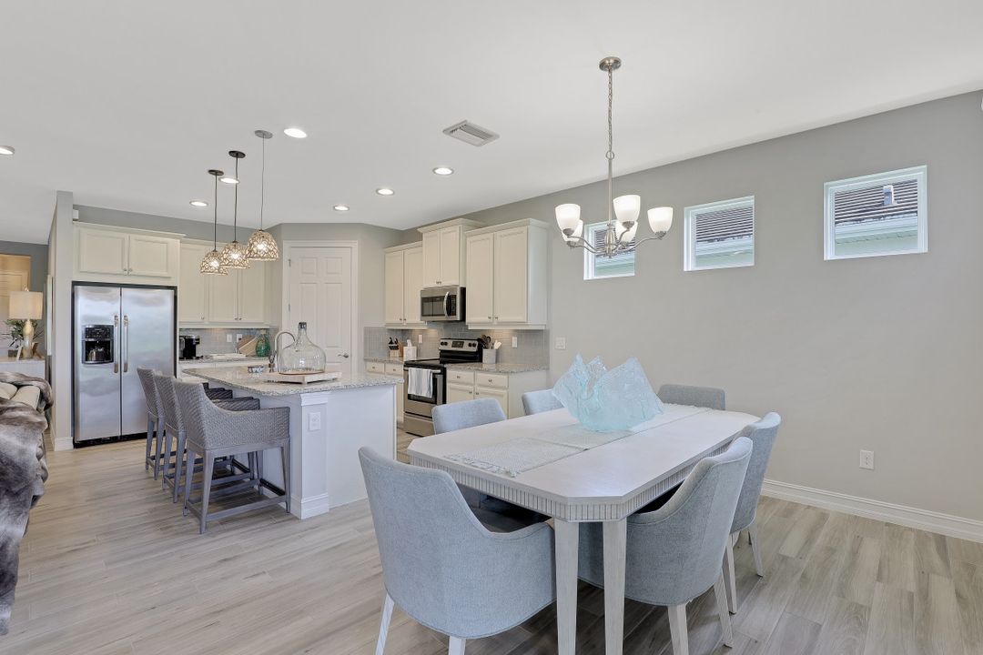 14664 Topsail Dr, Naples, FL 34114