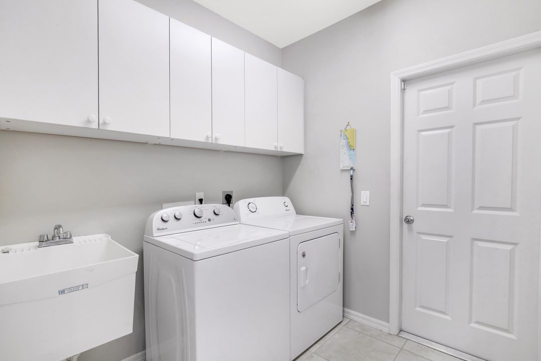 578 N Barfield Dr, Marco Island, FL 34145